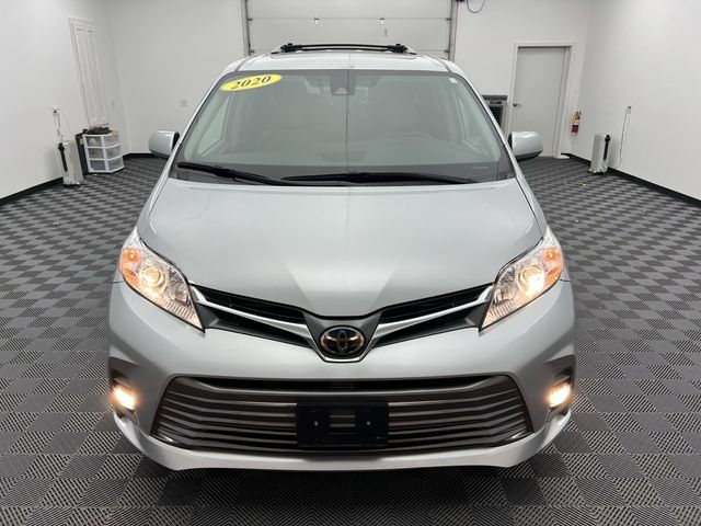 2020 Toyota Sienna XLE