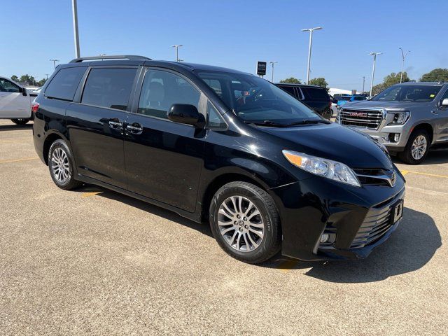 2020 Toyota Sienna 