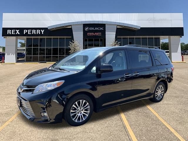 2020 Toyota Sienna 