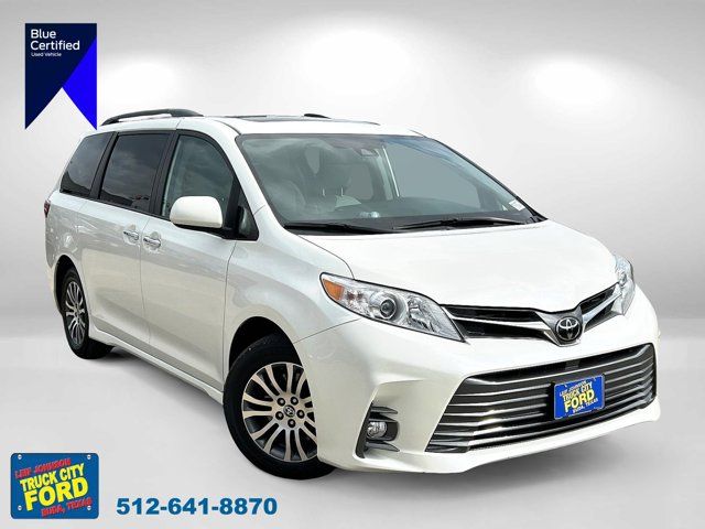 2020 Toyota Sienna XLE