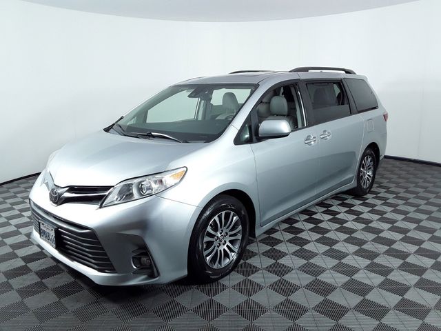 2020 Toyota Sienna 