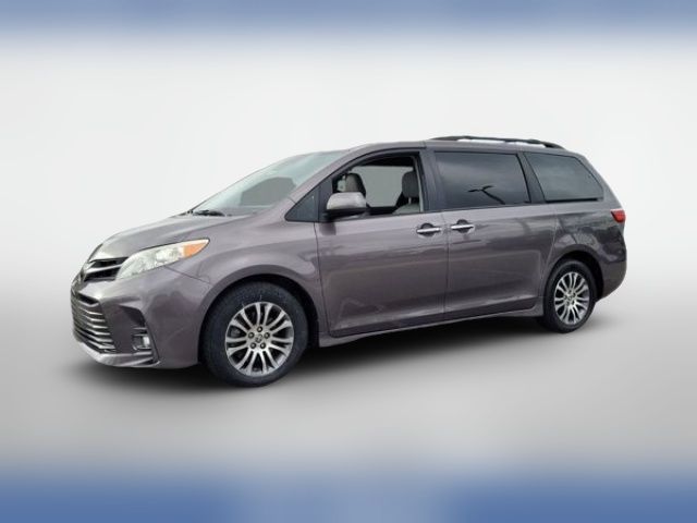 2020 Toyota Sienna XLE