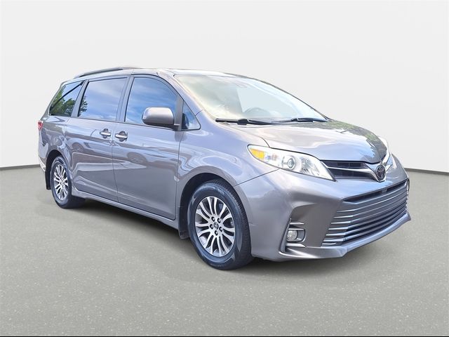 2020 Toyota Sienna XLE Premium