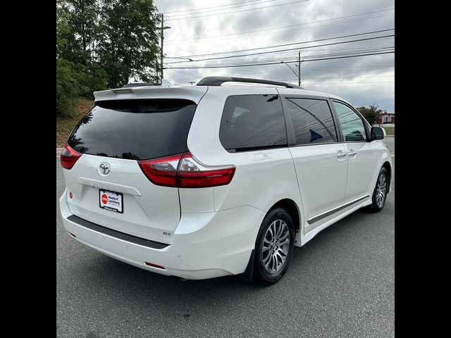 2020 Toyota Sienna XLE Premium