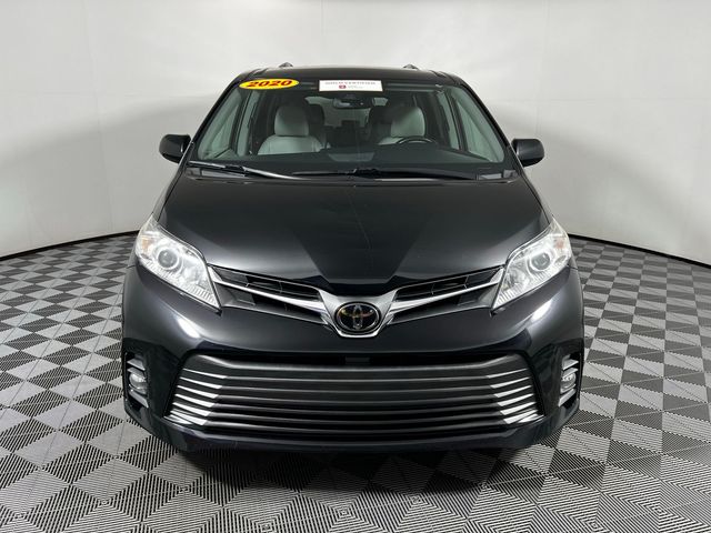 2020 Toyota Sienna XLE