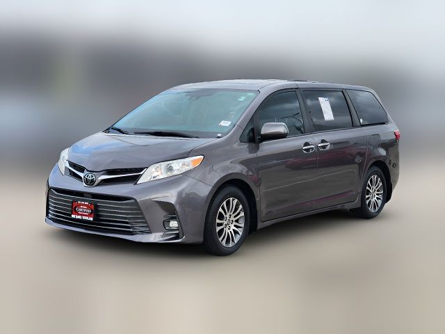 2020 Toyota Sienna XLE