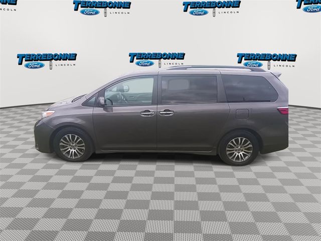 2020 Toyota Sienna 