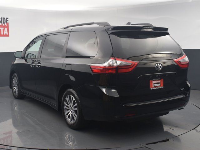 2020 Toyota Sienna XLE