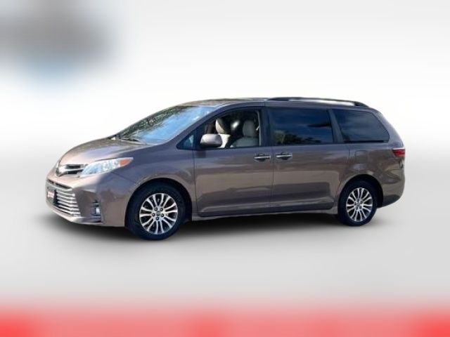 2020 Toyota Sienna XLE