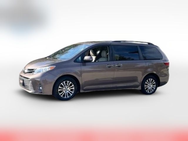 2020 Toyota Sienna XLE