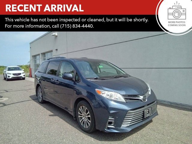 2020 Toyota Sienna XLE