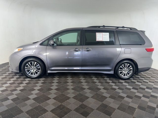 2020 Toyota Sienna 