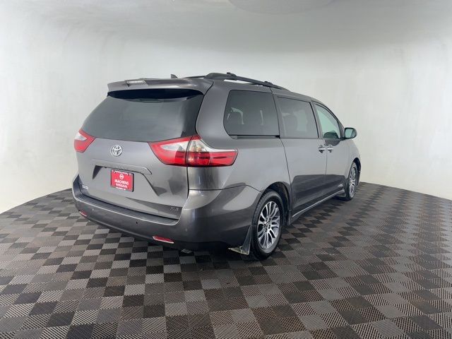 2020 Toyota Sienna 