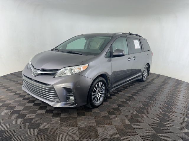 2020 Toyota Sienna 