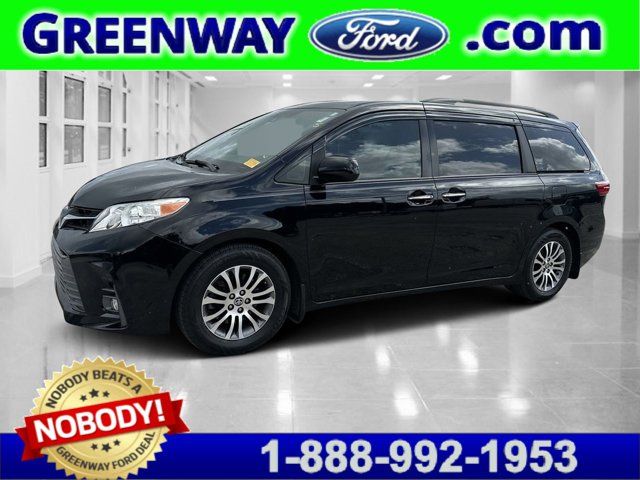 2020 Toyota Sienna XLE