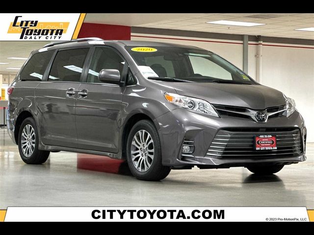 2020 Toyota Sienna XLE