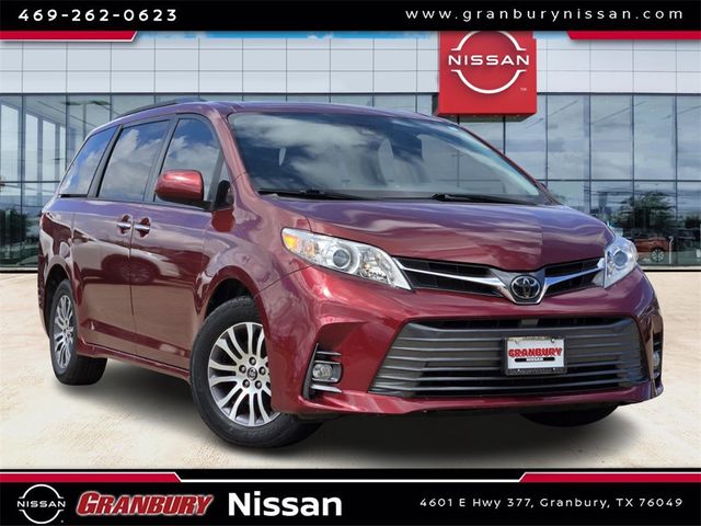 2020 Toyota Sienna XLE