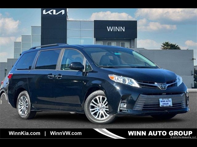 2020 Toyota Sienna 