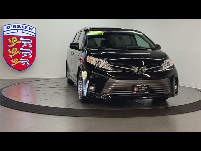 2020 Toyota Sienna XLE Premium