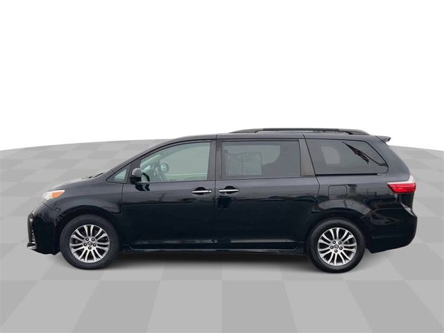 2020 Toyota Sienna 