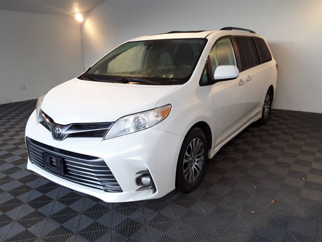 2020 Toyota Sienna 