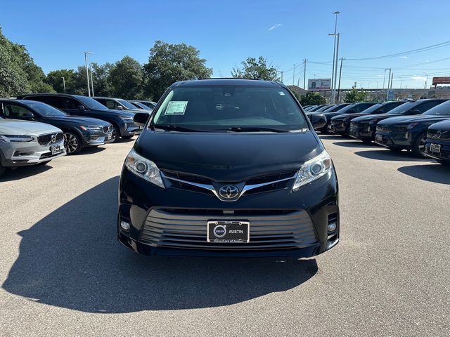 2020 Toyota Sienna XLE Premium