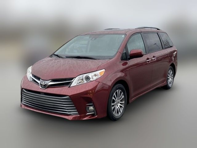 2020 Toyota Sienna XLE