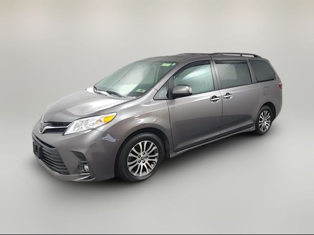 2020 Toyota Sienna XLE