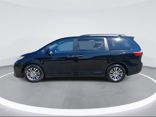 2020 Toyota Sienna 