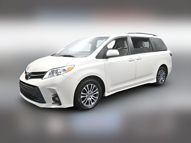 2020 Toyota Sienna XLE