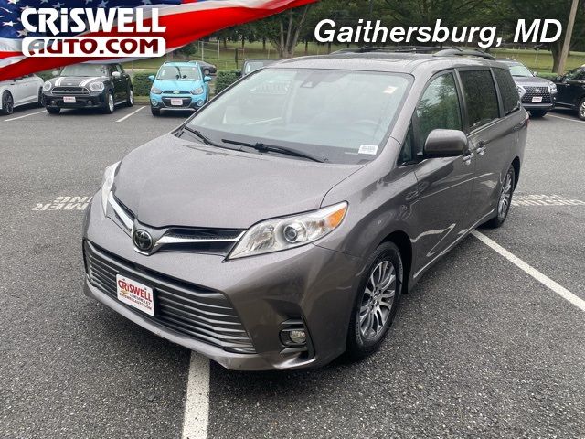 2020 Toyota Sienna XLE