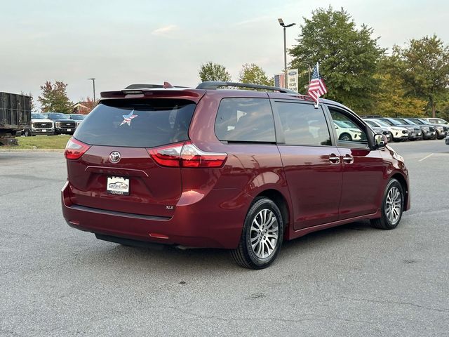 2020 Toyota Sienna XLE