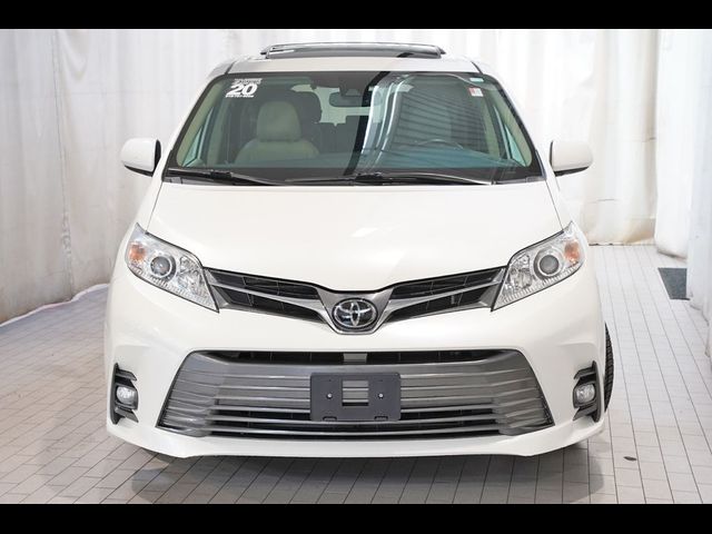 2020 Toyota Sienna XLE