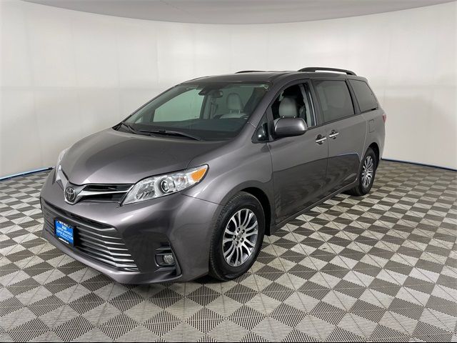 2020 Toyota Sienna 