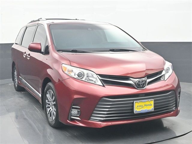 2020 Toyota Sienna XLE Premium