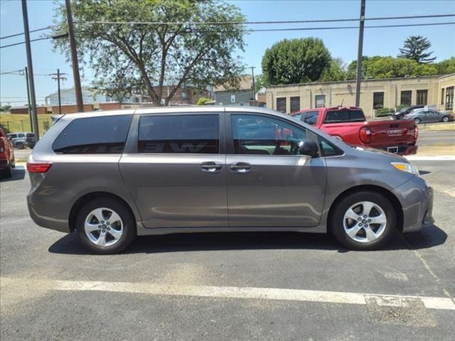 2020 Toyota Sienna L