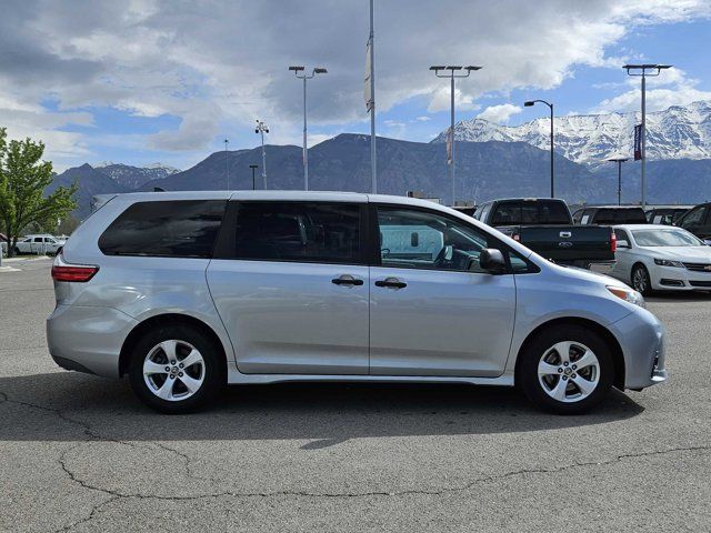 2020 Toyota Sienna L