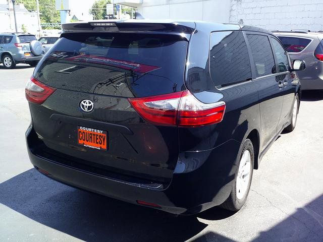 2020 Toyota Sienna L