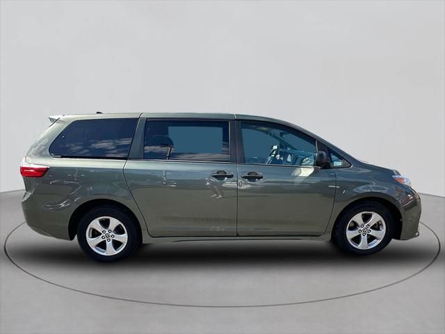 2020 Toyota Sienna L