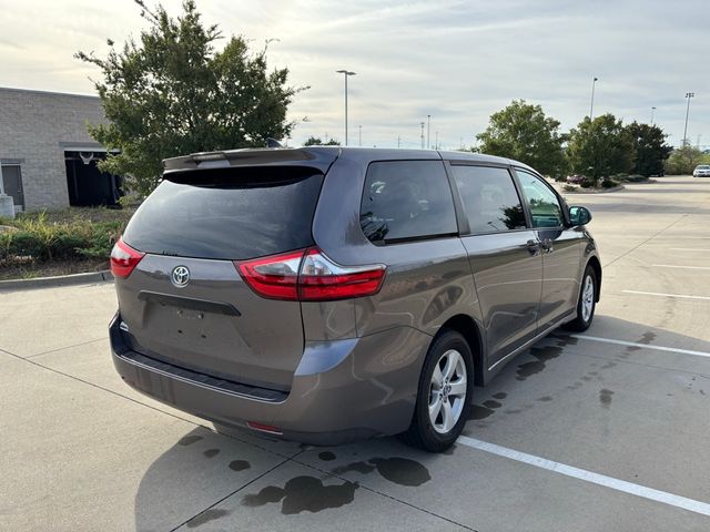 2020 Toyota Sienna L