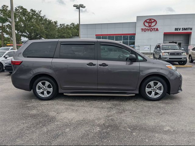 2020 Toyota Sienna L