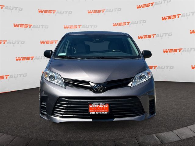 2020 Toyota Sienna L