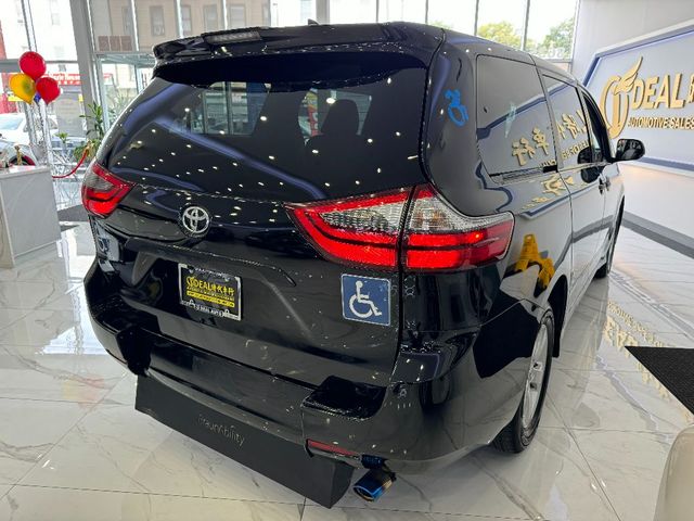 2020 Toyota Sienna L