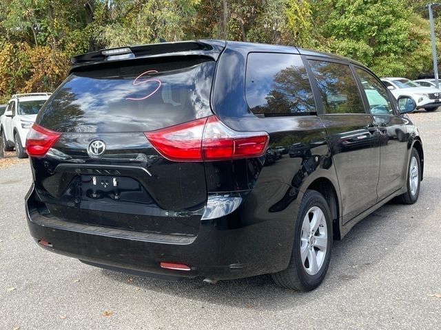 2020 Toyota Sienna L