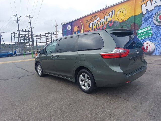 2020 Toyota Sienna L