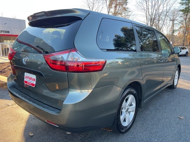 2020 Toyota Sienna L