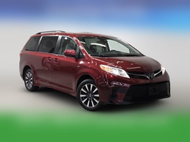 2020 Toyota Sienna LE