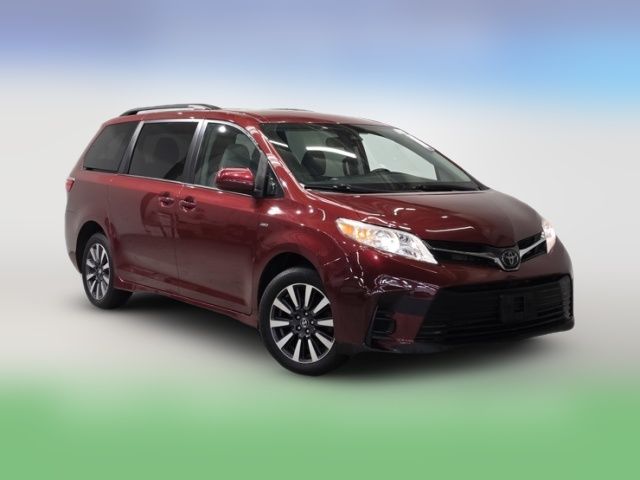 2020 Toyota Sienna LE