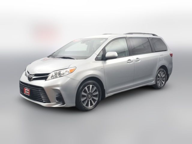 2020 Toyota Sienna LE