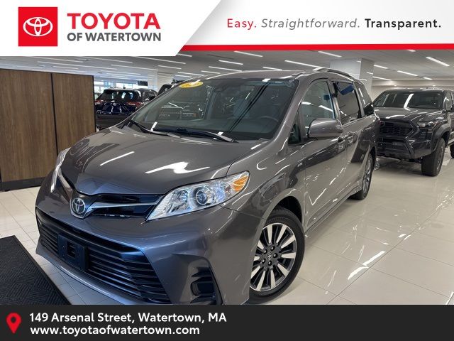 2020 Toyota Sienna LE